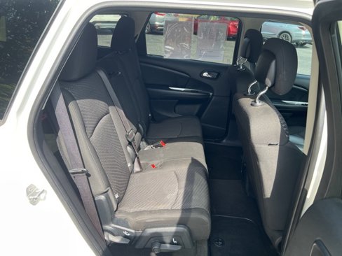 Used 2016 Dodge Journey SE image 13