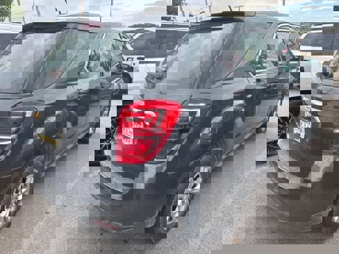 Used 2017 Chevrolet Equinox LS image 3