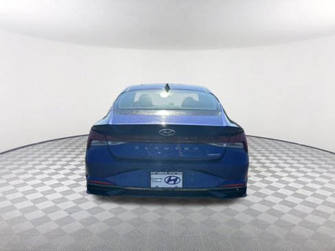 Used 2022 Hyundai Elantra Limited w/ Cargo Package image 8
