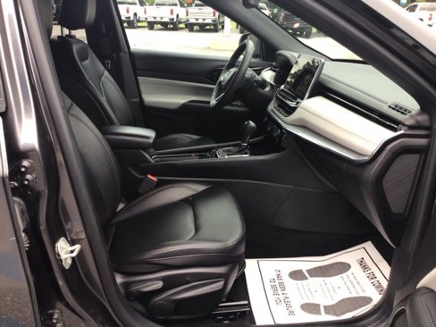Used 2024 Jeep Compass Limited image 25