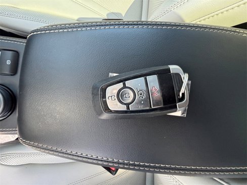 Used 2022 Ford Mustang Mach-E Premium image 87