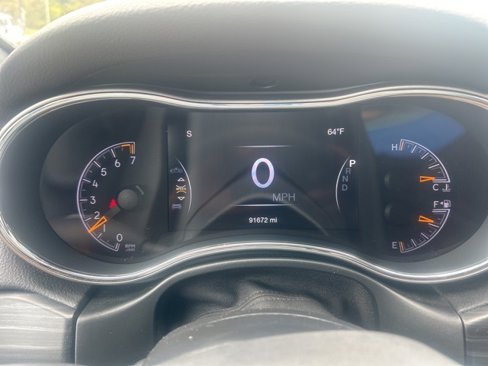Used 2020 Jeep Grand Cherokee Altitude image 17
