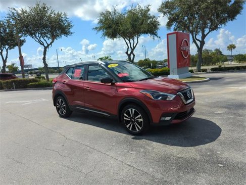Certified 2020 Nissan Kicks SR image 2