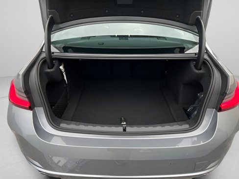 New 2025 BMW 330i xDrive Sedan w/ Convenience Package image 27