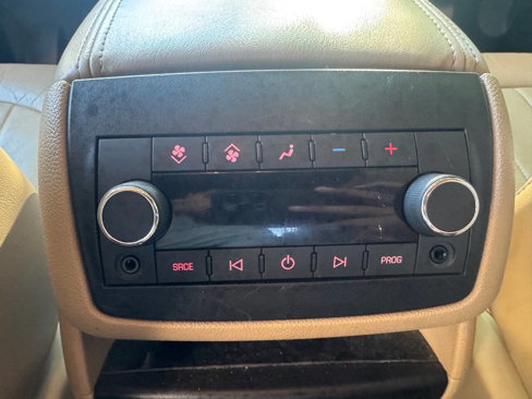 Used 2011 GMC Acadia Denali image 22