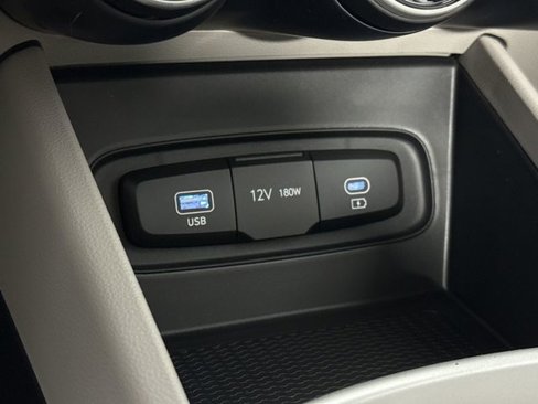 New 2025 Hyundai Venue SEL image 25