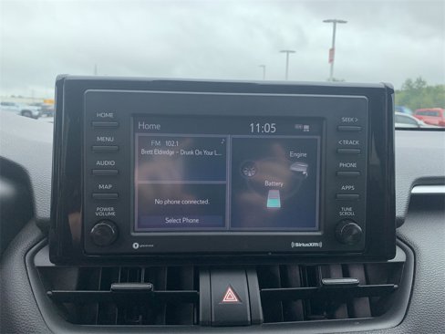 Used 2021 Toyota RAV4 XLE image 17