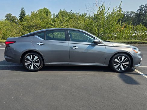 Used 2022 Nissan Altima 2.5 SV image 3