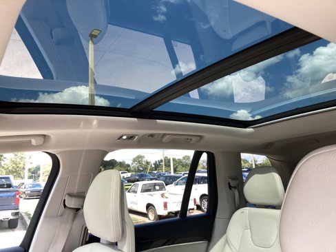 Used 2018 Volvo XC90 T6 Momentum w/ Convenience Package image 10