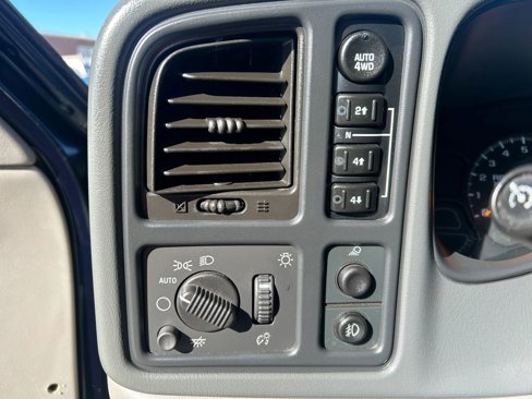 Used 2005 Chevrolet Avalanche LS w/ Onstar Plus Package image 14