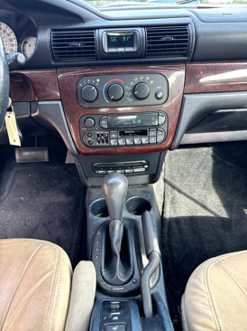 Used 2002 Chrysler Sebring Limited image 13