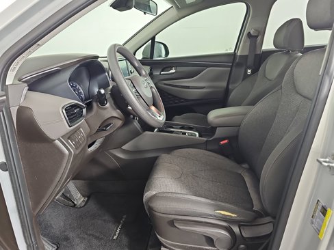 Used 2019 Hyundai Santa Fe SE image 4