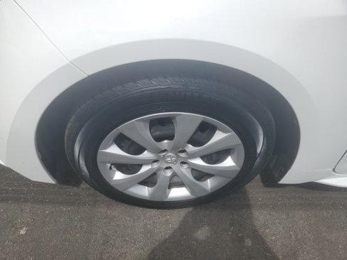 Used 2024 Toyota Corolla LE image 27