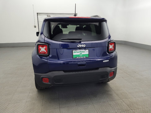 Used 2019 Jeep Renegade Latitude image 6