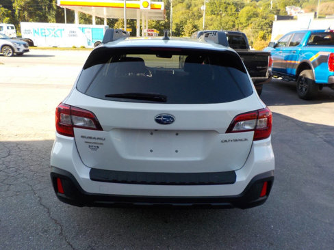 Used 2019 Subaru Outback 2.5i Premium image 8