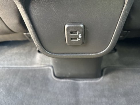 Used 2023 Chevrolet Equinox LT image 34