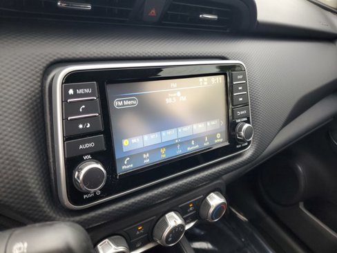 Used 2024 Nissan Kicks S image 25