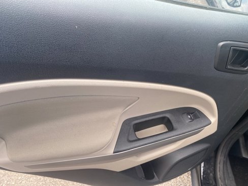 Used 2020 Ford EcoSport S image 12