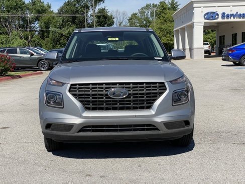 New 2025 Hyundai Venue SE image 2