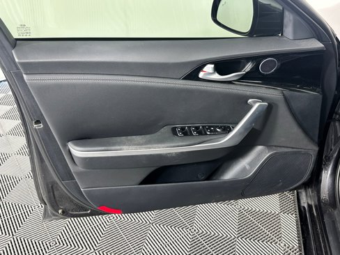 Used 2019 Kia Stinger image 12