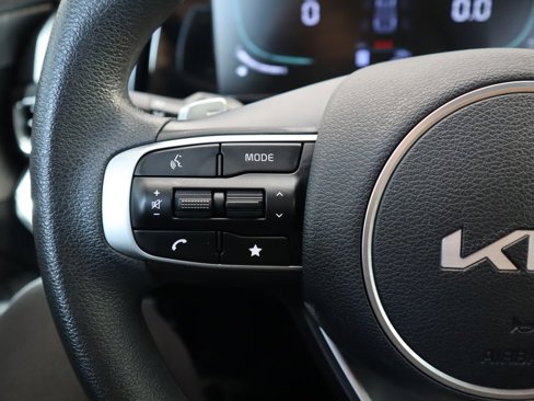 Used 2024 Kia Sportage LX image 11