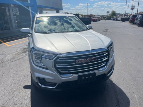 Used 2022 GMC Terrain SLT image 8