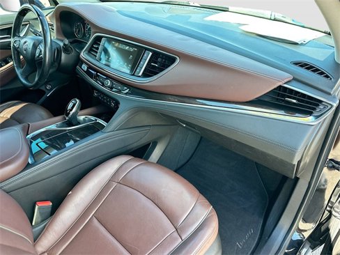 Used 2018 Buick Enclave Avenir image 31