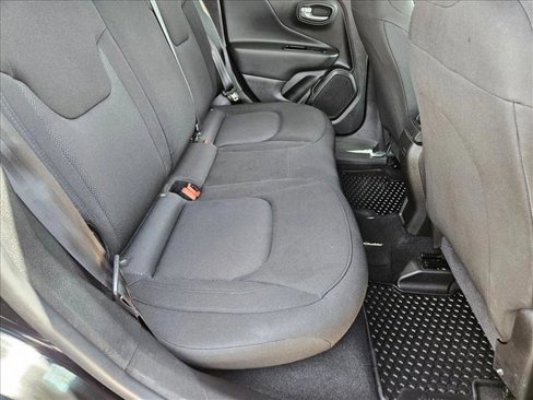 Used 2023 Jeep Renegade Latitude image 20