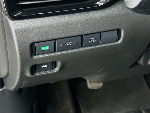 Used 2021 Nissan Sentra SV image 17
