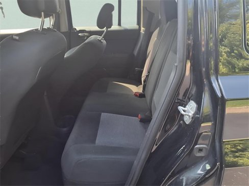 Certified 2015 Jeep Patriot Latitude image 9