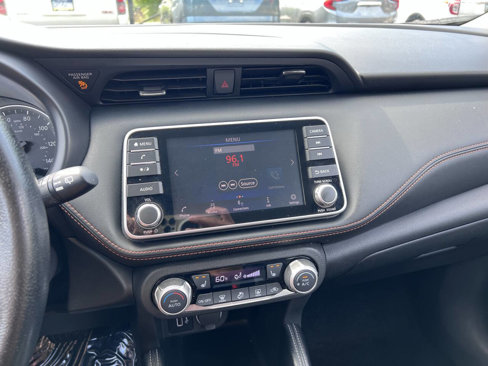 Used 2019 Nissan Kicks SR image 16