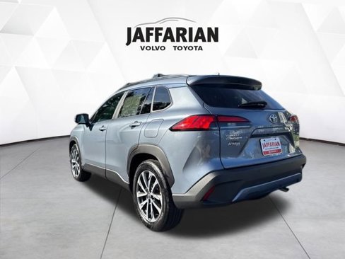 Used 2022 Toyota Corolla Cross XLE image 5