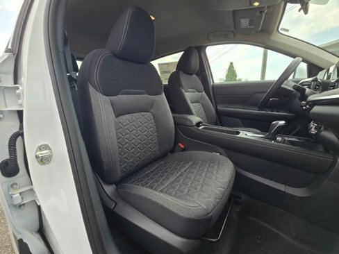 New 2025 Nissan Kicks SV image 12