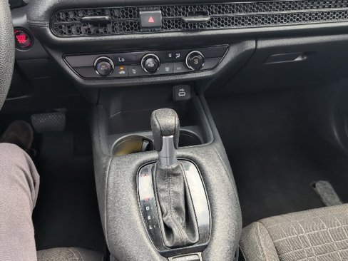 Used 2023 Honda HR-V LX image 5