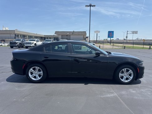 Used 2023 Dodge Charger SXT image 2