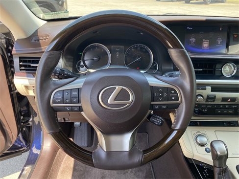 Used 2016 Lexus ES 350 image 32