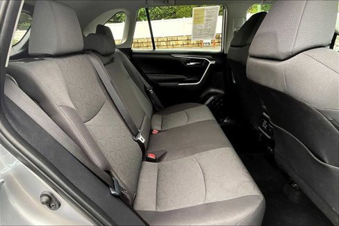 Used 2024 Toyota RAV4 XLE image 16