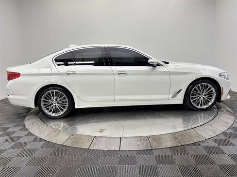 Used 2018 BMW 530i xDrive image 17