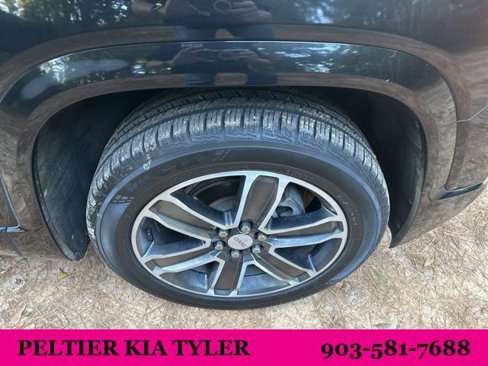 Used 2017 GMC Acadia Denali image 14