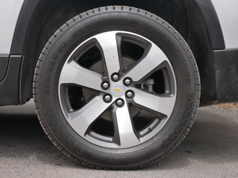 Used 2022 Chevrolet Traverse LT w/ LT Premium Package image 22