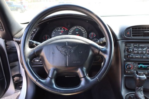 Used 2002 Chevrolet Corvette Convertible w/ Preferred Equipment Group2 image 17