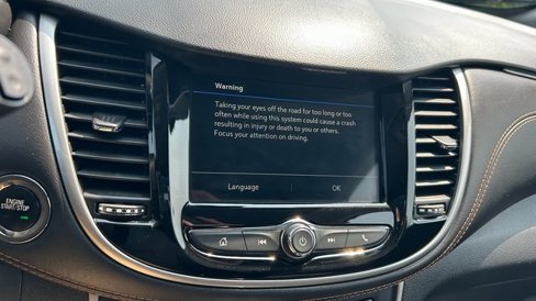 Used 2019 Chevrolet Trax LT w/ LT Convenience Package image 22