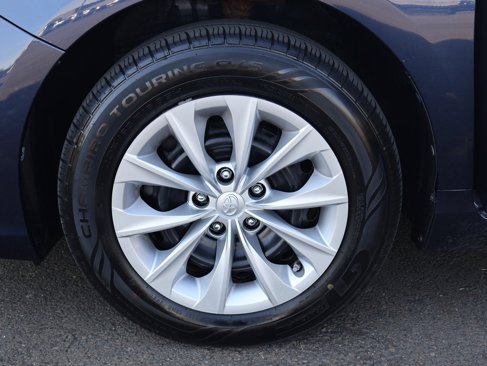 Used 2017 Toyota Camry LE image 35