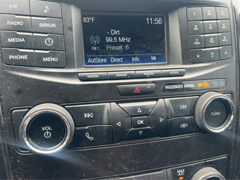 Used 2018 Ford Explorer XLT image 13