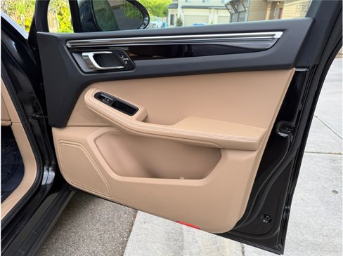 Used 2019 Porsche Macan image 33