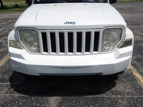 Used 2009 Jeep Liberty Sport image 25