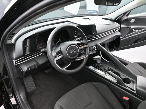 Used 2021 Hyundai Elantra SEL image 14