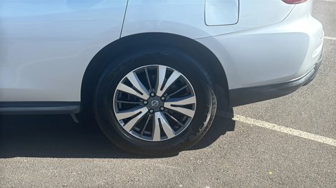 Used 2018 Nissan Pathfinder SL image 8