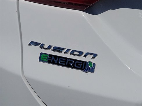 Used 2018 Ford Fusion Energi SE image 21