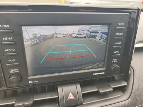 Used 2021 Toyota RAV4 LE image 21